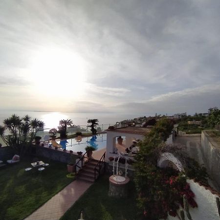 Dimorra Sun And Relax Villa Forio di Ischia Buitenkant foto